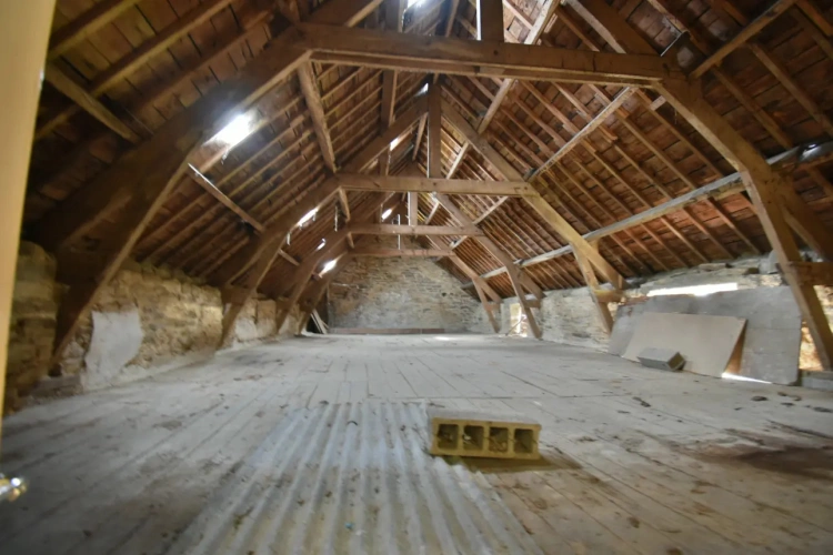 Photos 5 - Rurale - corps de ferme à rénover avec hangar