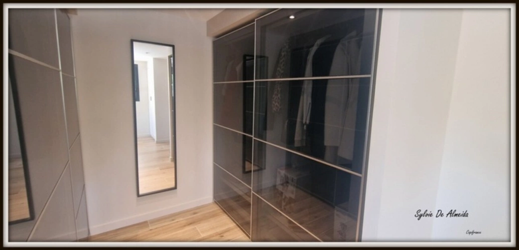 Photos 10 - Rurale - Propriété à vendre 6 pièces FEILLENS (01)proche Mâcon 207m², piscine chauffée, double garage,5 chambres 2 suites, hors lotissement