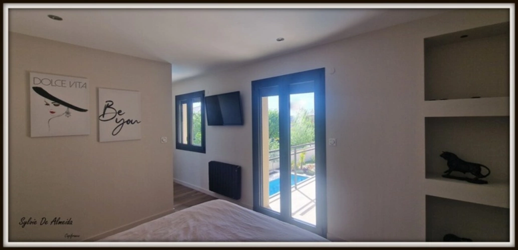 Photos 17 - Rurale - Propriété à vendre 6 pièces FEILLENS (01)proche Mâcon 207m², piscine chauffée, double garage,5 chambres 2 suites, hors lotissement