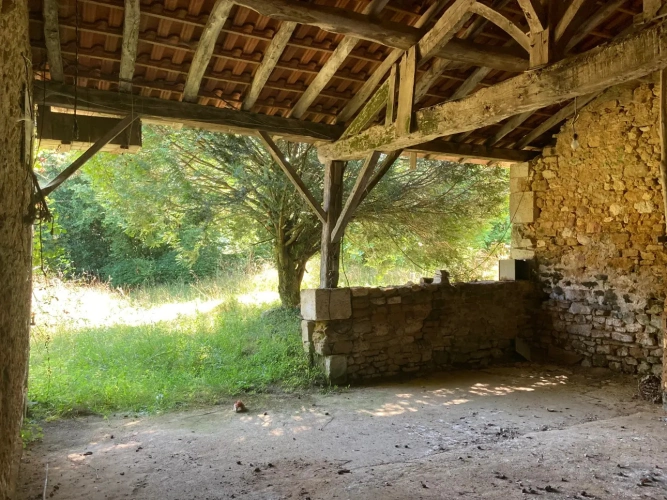 Photos 2 - Équestre - Vends corps de ferme en Dordogne - Périgord Vert - Nontron avec 5ha environ (jusqu'à 31,50 ha possible)
