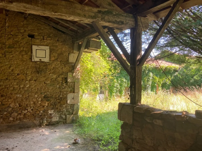 Photos 3 - Équestre - Vends corps de ferme en Dordogne - Périgord Vert - Nontron avec 5ha environ (jusqu'à 31,50 ha possible)
