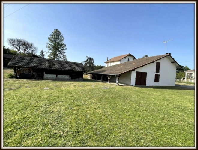 Photos 3 - Prestige - PROCHE DAX ( mi-chemin entre Dax et Mont de Marsan ) PROPRIETE de 2 MAISONS - GARAGE + 2 DEPENDANCES