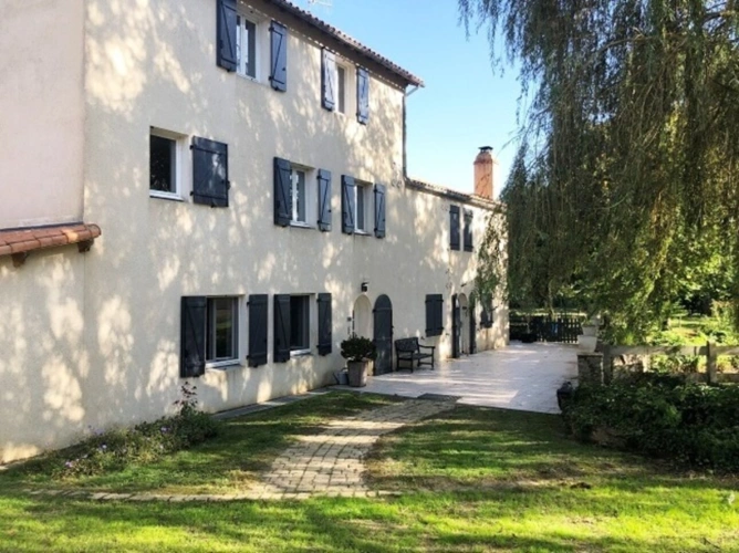 Photos 9 - Prestige - Propriété Moulin à 422 m² ROCHESERVIERE (85)