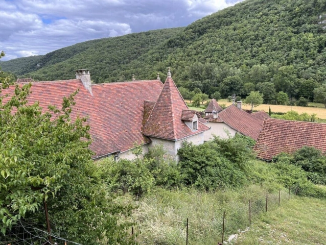 Photos 12 - Agricole - Vallée du Célé, hameau sur 94 hectares dont un enclos de 77 ha