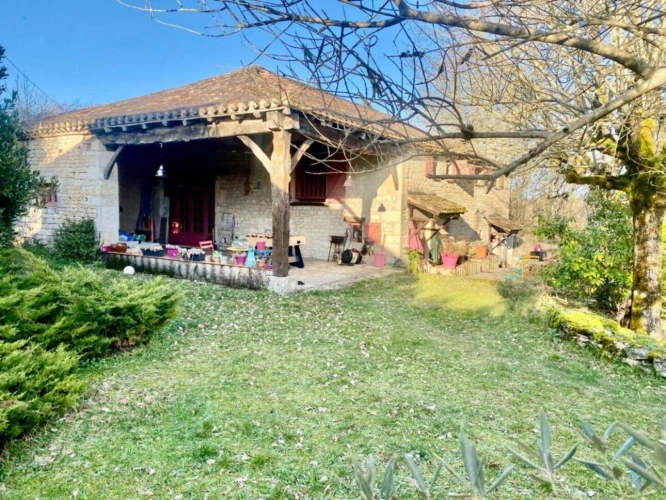 Photos 1 - Prestige - Propriété de caractère avec dépendances et piscine (Lot 46)