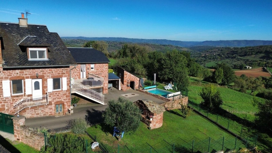 Photos 1 - Prestige - Maison de 165m² avec piscine - Saint-Christophe