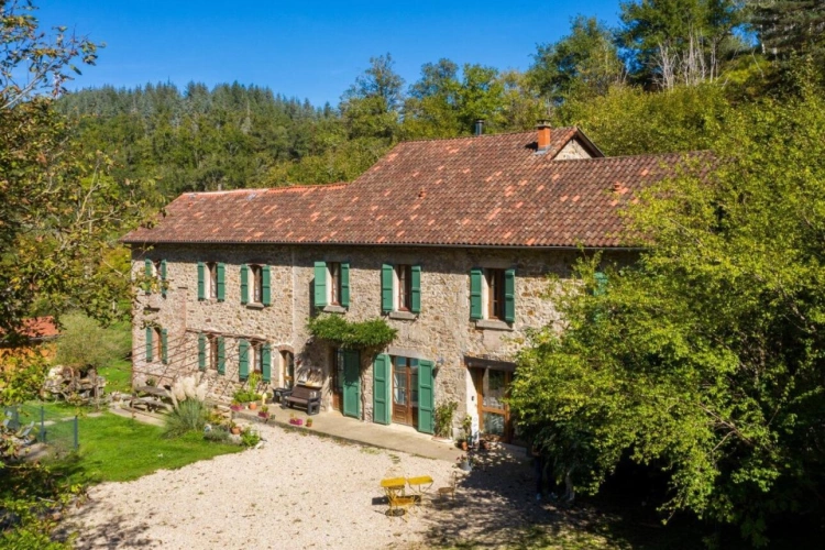 Photos 13 - Rurale - LONGERE - 425M² HABITABLE AVEC PISCINE SUR 5HA