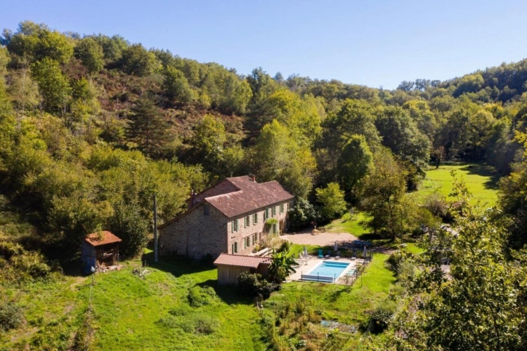 Photos 18 - Rurale - LONGERE - 425M² HABITABLE AVEC PISCINE SUR 5HA