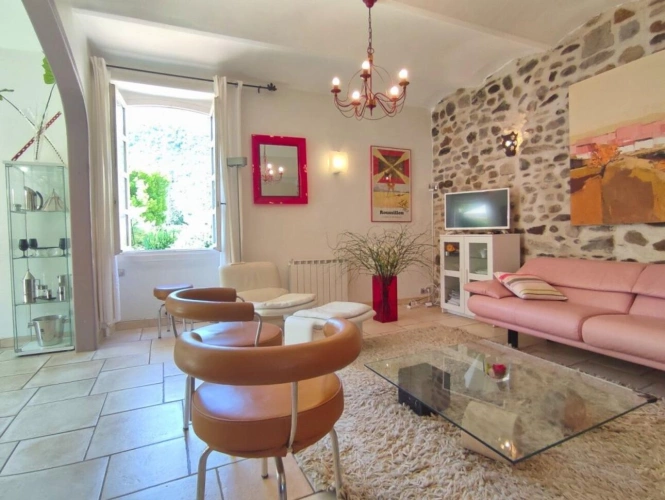 Photos 2 - Touristique - Charme de l'ancien  beau cadre naturel, piscine, forage, potentiel gîte/chambre d'hôte