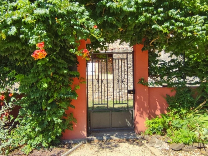 Photos 7 - Touristique - Charme de l'ancien  beau cadre naturel, piscine, forage, potentiel gîte/chambre d'hôte