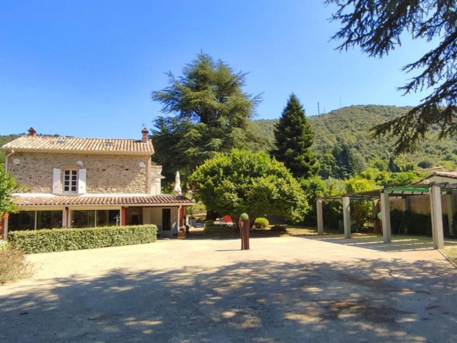 Photos 18 - Touristique - Charme de l'ancien  beau cadre naturel, piscine, forage, potentiel gîte/chambre d'hôte