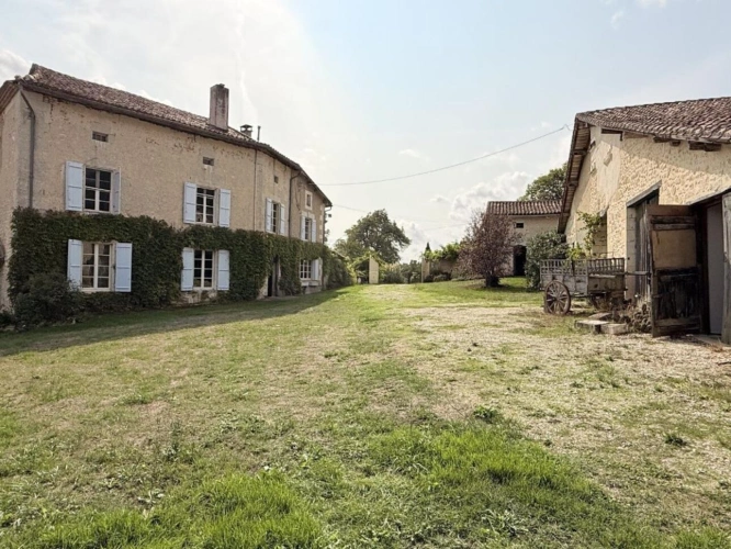 Photos 1 - Rurale - MAISON DE CARACTERE