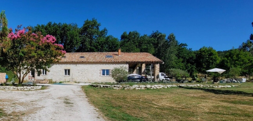 Photos 3 - Rurale - Belle maison en pierre rénovée - 163 m² habitables avec piscine et dépendances