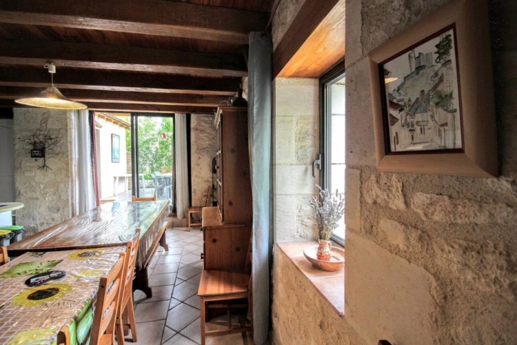 Photos 2 - Touristique - Ensemble en pierre avec gîte - Charme, potentiel et douceur de vie dans un village du Quercy Blanc