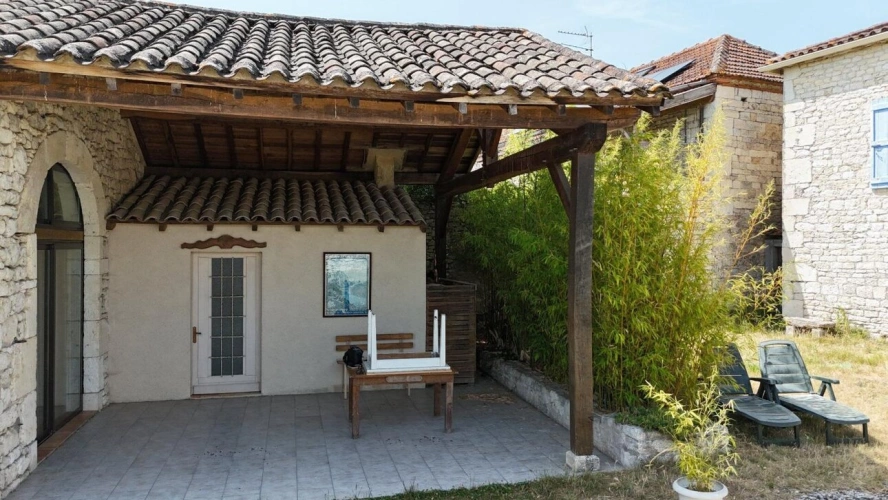 Photos 9 - Touristique - Ensemble en pierre avec gîte - Charme, potentiel et douceur de vie dans un village du Quercy Blanc
