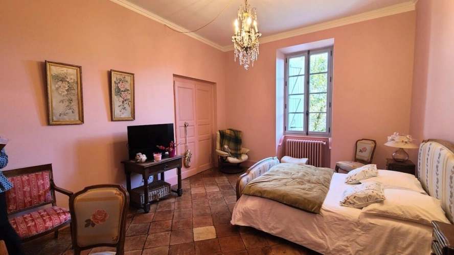Photos 10 - Rurale - Bien d'exception au coeur de Caussade - 345 m² rénovés avec soin et conformité - Combles aménageables ( 80 m²) - DPE A - Jardin - Dépendances