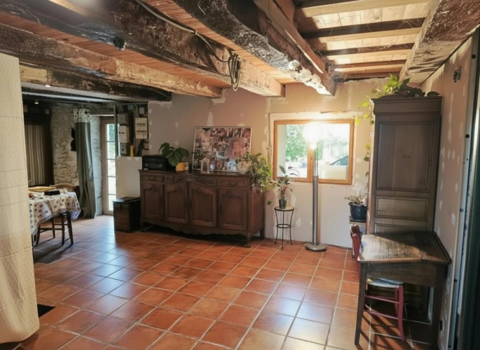 Photos 7 - Rurale - Maison de Campagne, à finir de rénover - environnement paisible