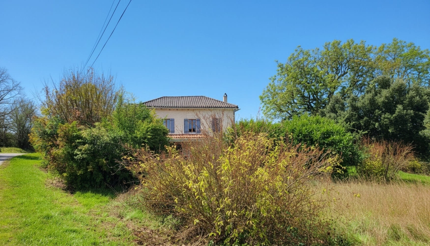 Photos 8 - Rurale - Maison de Campagne, à finir de rénover - environnement paisible