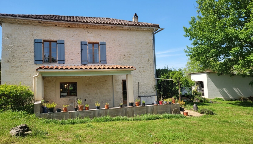 Photos 9 - Rurale - Maison de Campagne, à finir de rénover - environnement paisible
