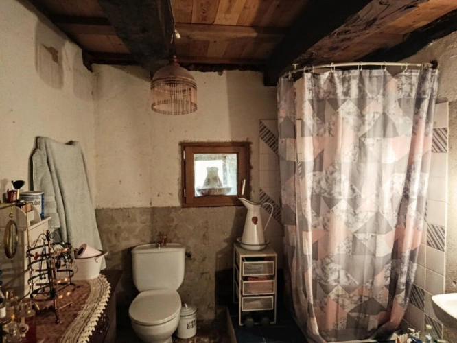 Photos 15 - Rurale - Maison de Campagne, à finir de rénover - environnement paisible