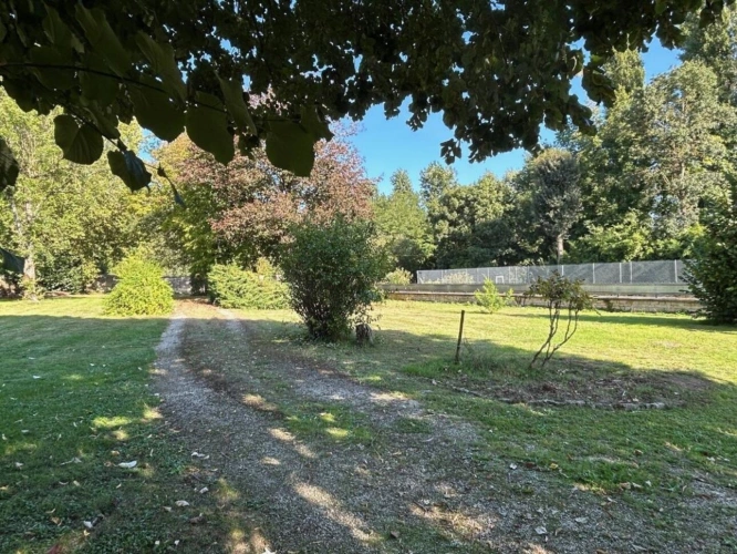 Photos 17 - Prestige - Magnifique Logis Ancien Rénové avec Piscine Intérieure, Court de Tennis et Jardins Clos de Murs