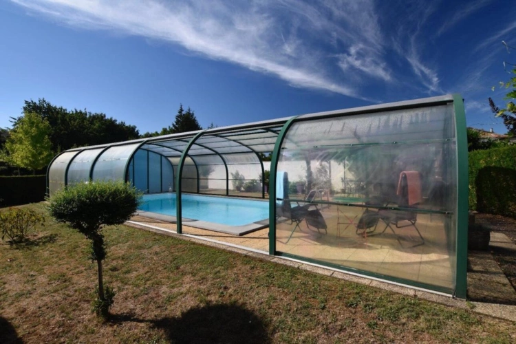 Photos 3 - Prestige - Propriété de village magnifiquement présentée avec jardins paysagers et piscine