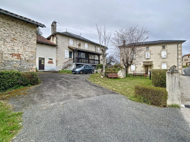 Photos 1 - Rurale - Propriété de caractère dans le Ségala
