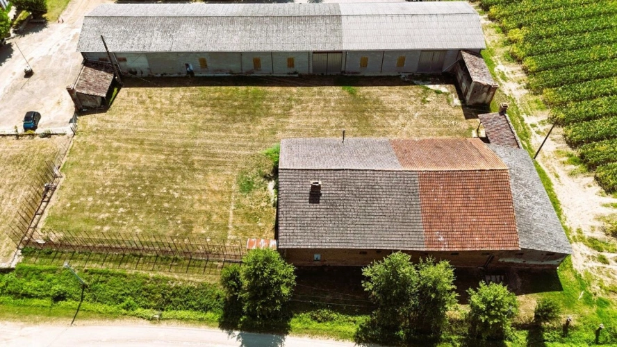 Photos 13 - Prestige - Domaine avec Maison de maître à restaurer et dépendances