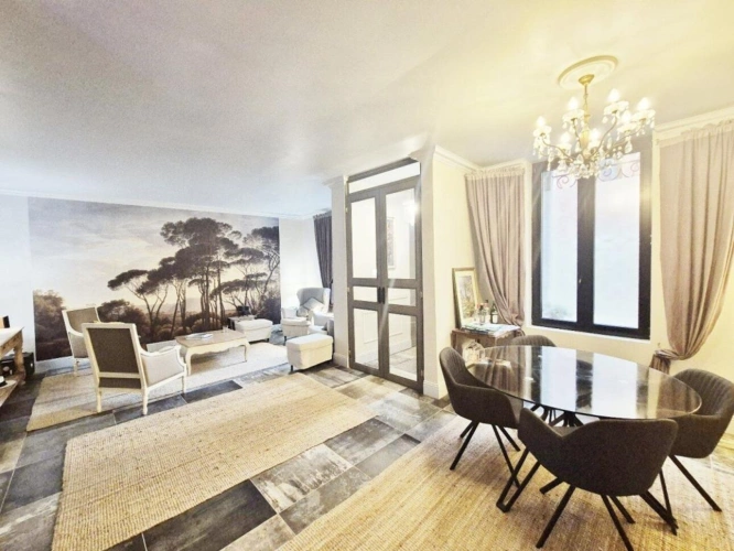 Photos 3 - Prestige - Reve Design dans des Murs Historiques, 5 Chambres, Cour, Piscine et Garage