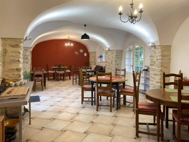 Photos 11 - Touristique - Propriété historique au potentiel exceptionnel