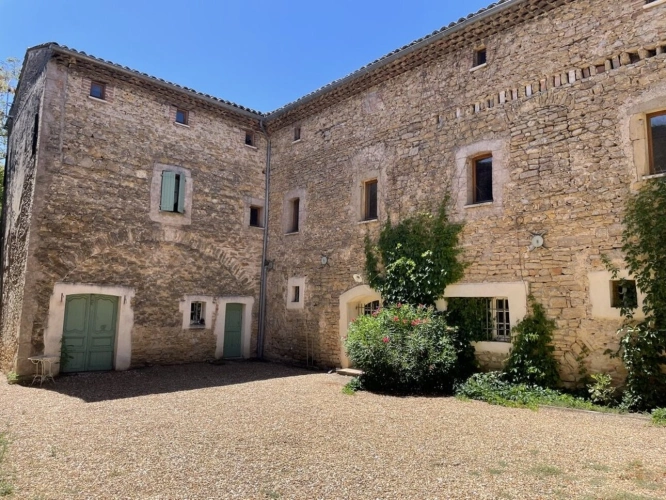 Photos 15 - Touristique - Propriété historique au potentiel exceptionnel