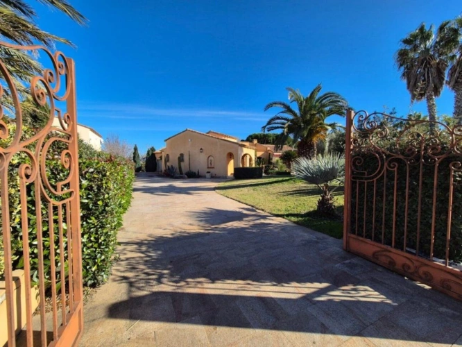 Photos 5 - Prestige - Belle Propriété atypique 207m² piscine Saint-Cyprien- 66750