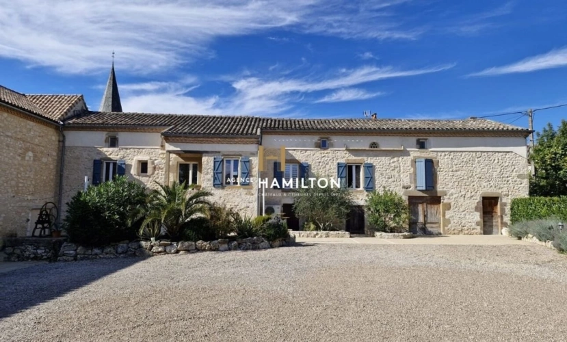 Photos 1 - Rurale - UNE FERME D'EXCEPTION AU COEUR DU VILLAGE, ENTRE CHARME, CALME ET ELEGANCE
