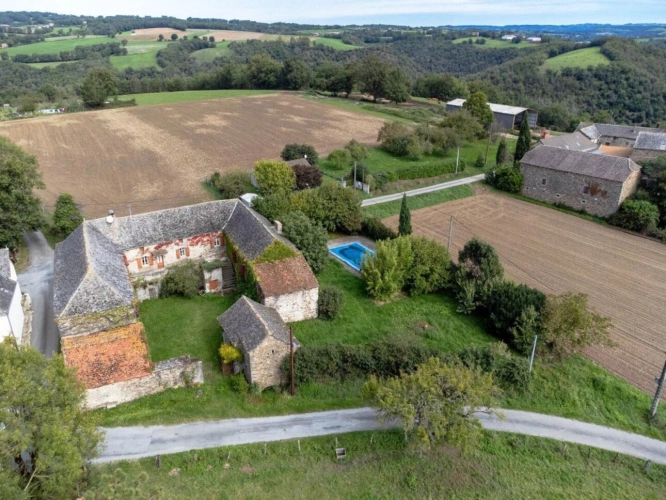 Photos 7 - Rurale - Corps de ferme en U à rénover - 500 m² et 2,4 ha - Proche de Najac, limite Tarn et Aveyron