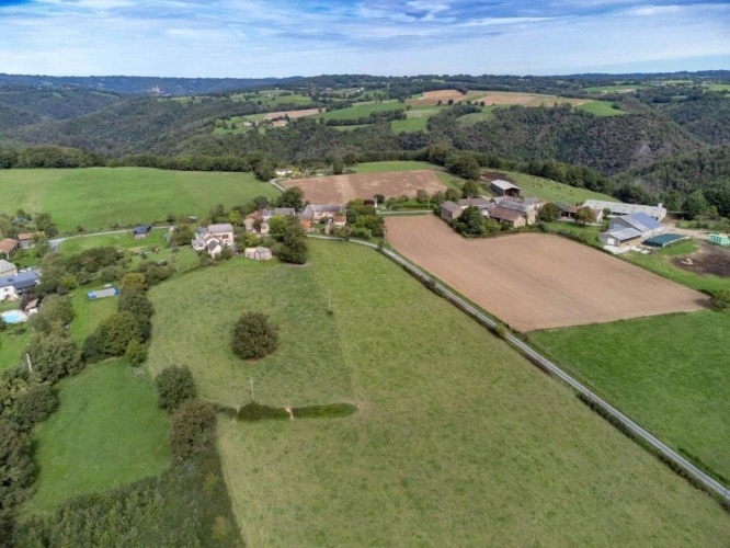Photos 8 - Rurale - Corps de ferme en U à rénover - 500 m² et 2,4 ha - Proche de Najac, limite Tarn et Aveyron