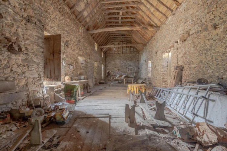 Photos 17 - Rurale - Corps de ferme en U à rénover - 500 m² et 2,4 ha - Proche de Najac, limite Tarn et Aveyron