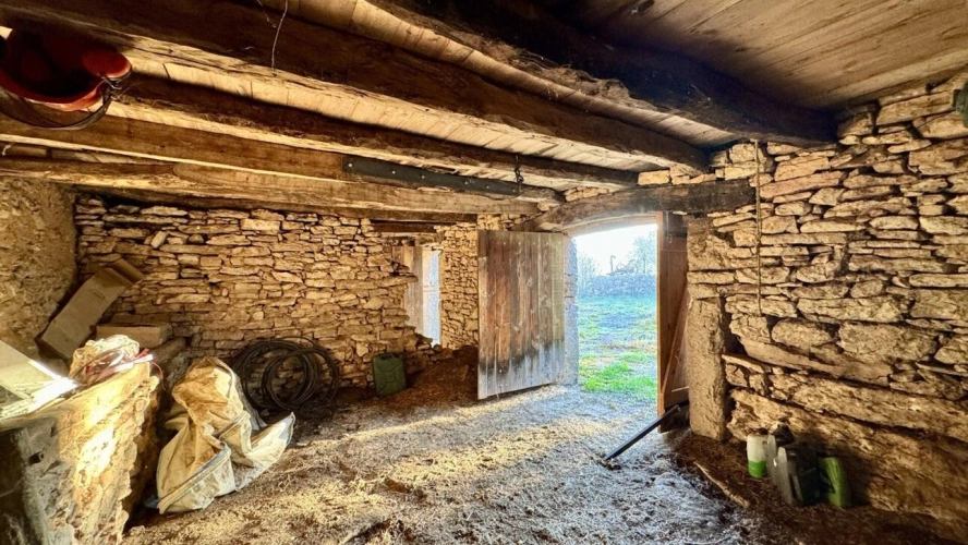 Photos 17 - Rurale - Maison + piscine + dépendance + 4ha