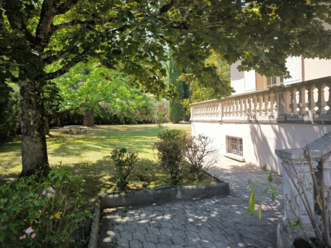 Photos 16 - Prestige - Maison Ile de France de qualité . Jardin clos . Foix