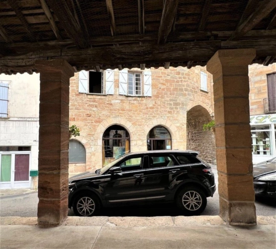 Photos 10 - Prestige - Petit ensemble typique dans bourg médiéval
