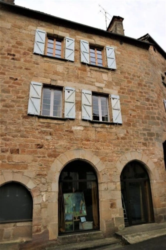 Photos 13 - Prestige - Petit ensemble typique dans bourg médiéval