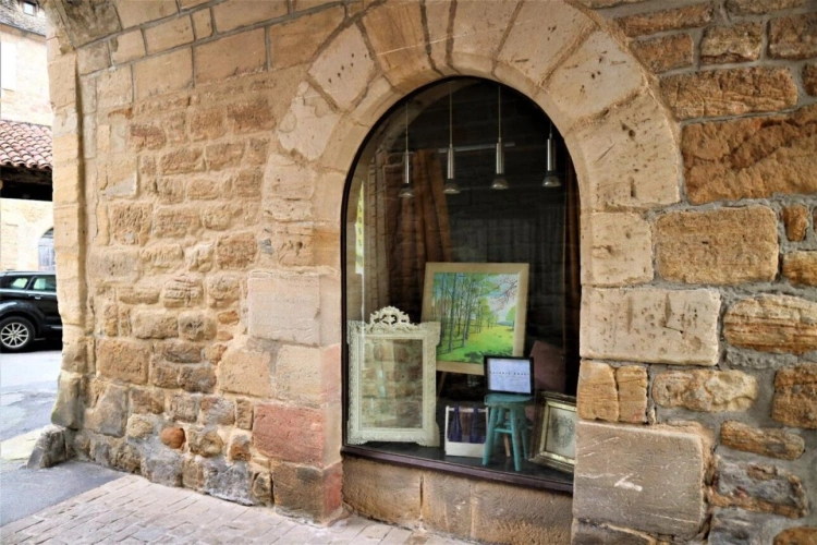 Photos 14 - Prestige - Petit ensemble typique dans bourg médiéval