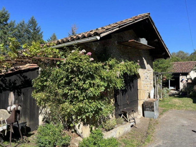 Photos 17 - Rurale - Maison de campagne avec grange et châtaigneraie - 3ha