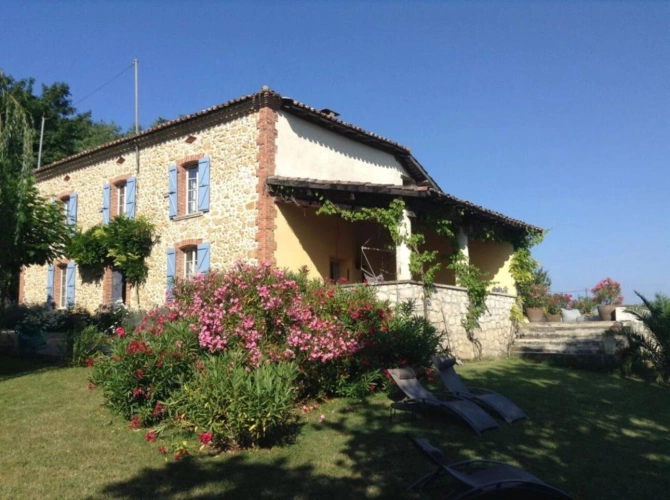 Photos 12 - Prestige - Maison de maître avec 6 chambres, piscine, jardin et vue panoramique