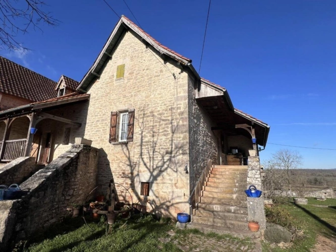 Photos 5 - Rurale - Ancien corps de ferme, + de 6ha, dépendances, ressources en eau naturelles