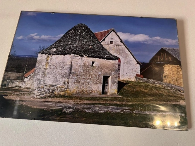 Photos 14 - Rurale - Ancien corps de ferme, + de 6ha, dépendances, ressources en eau naturelles