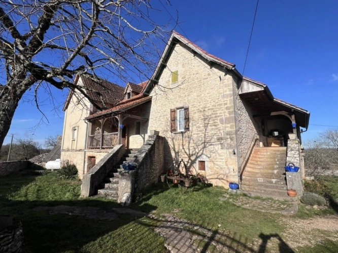 Photos 18 - Rurale - Ancien corps de ferme, + de 6ha, dépendances, ressources en eau naturelles