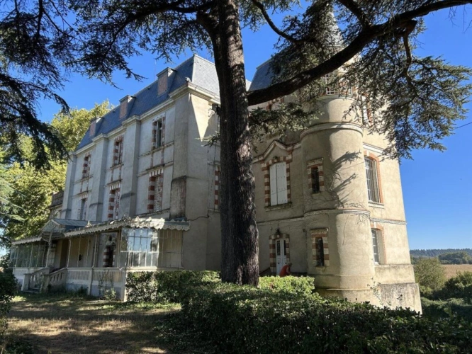 Photos 3 - Prestige - Château en bordure de Rivière, env 3.8ha et dépendances. TOULOUSE 40 min