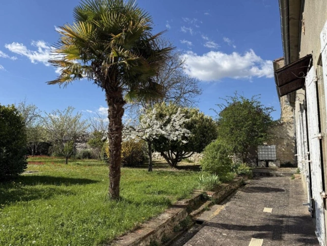 Photos 6 - Prestige - Charmante maison de caractère au coeur du village