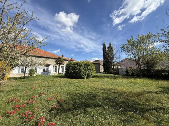 Photos 9 - Prestige - Charmante maison de caractère au coeur du village