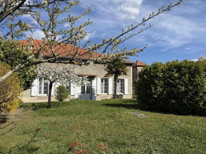 Photos 10 - Prestige - Charmante maison de caractère au coeur du village